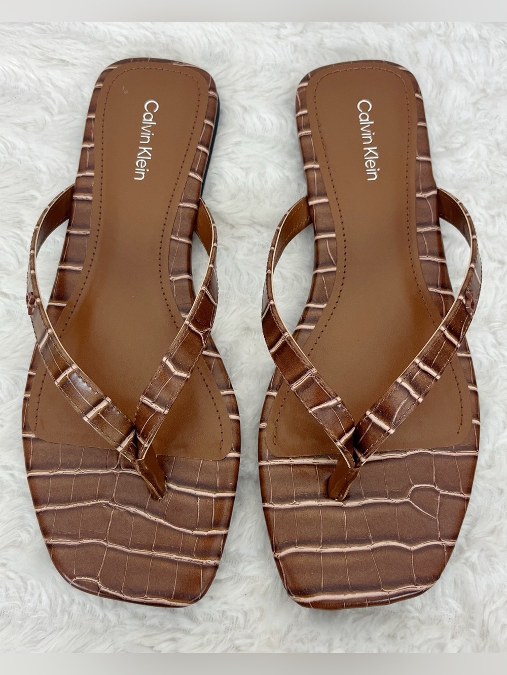 Calvin Klein Stelea Brown Crocodile Embossed Thong Sandals Flip Flops 7.5 Boho